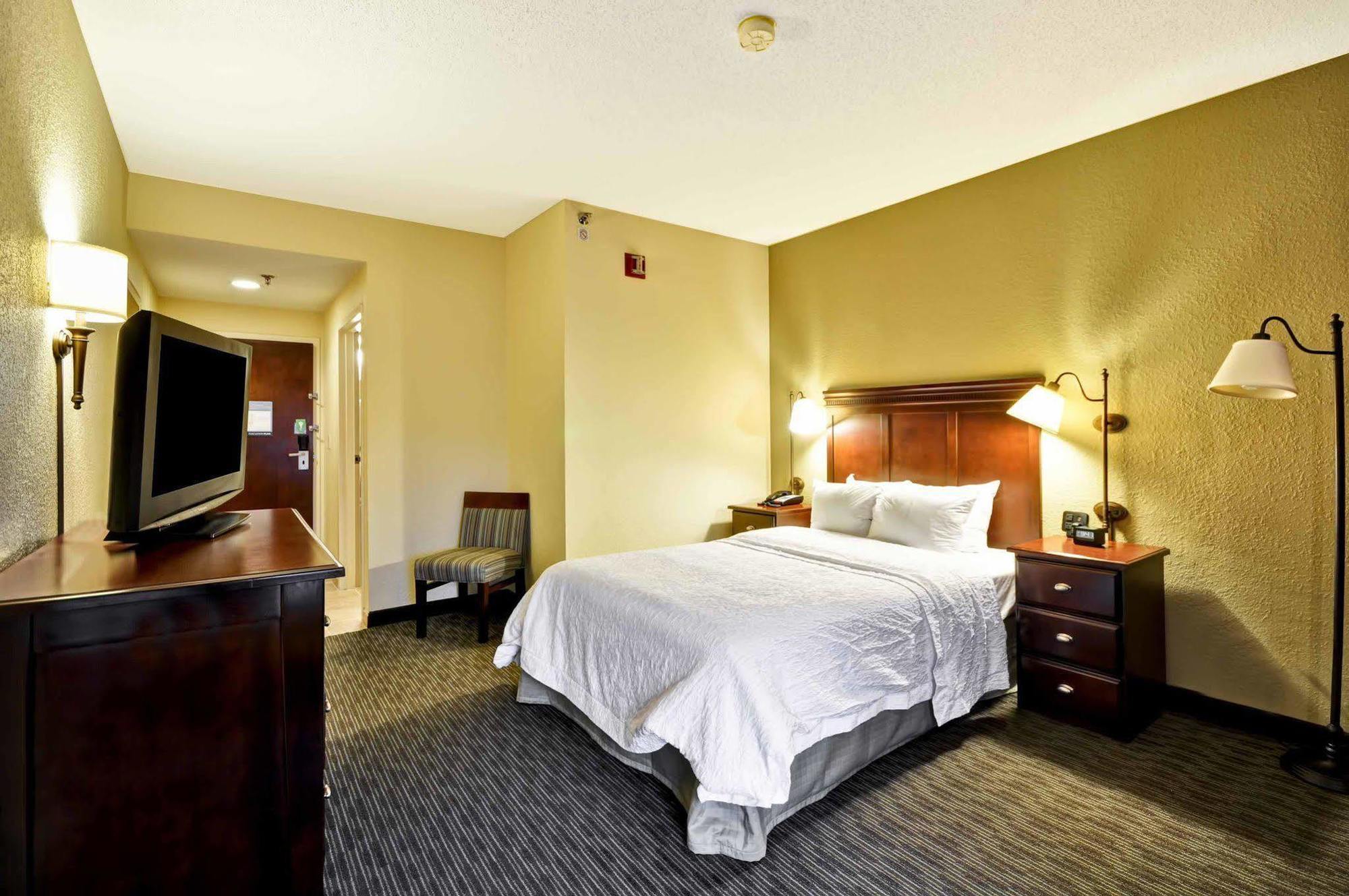 Hampton Inn Charlotte-Gastonia Extérieur photo